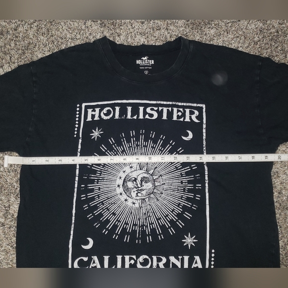 Hollister| Tarot Card Graphic Tee - Picture 3 of 5